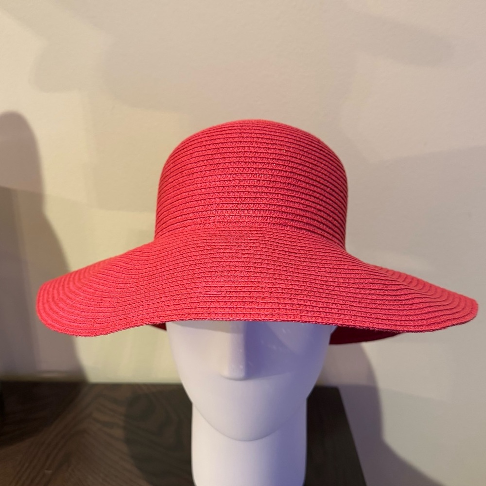 Betmar Gossamer Wide Brim Hat in True Red